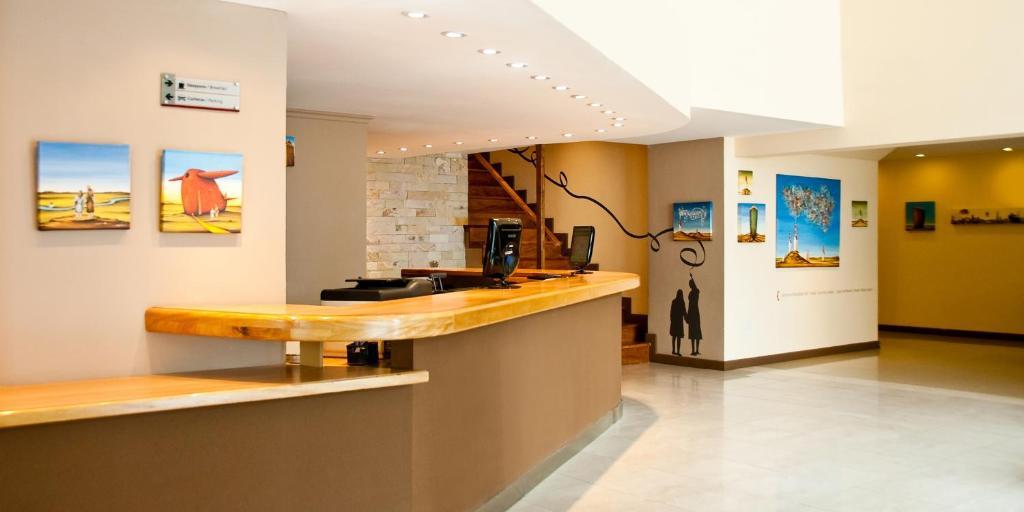 Hotel Piren Puerto Madryn Exterior foto